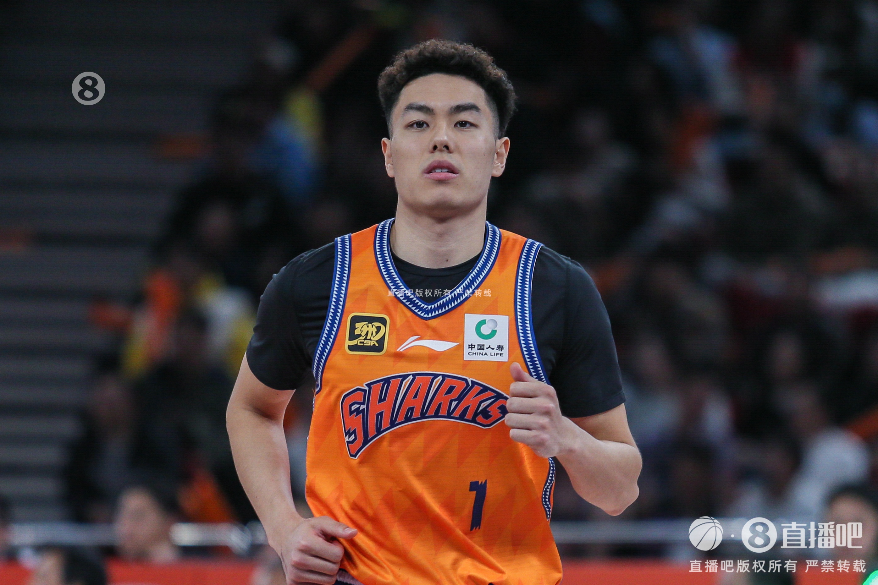 后程发力!李添荣6记三分拿到23分3板6助 下半场18分